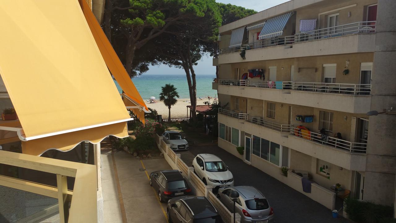 Apartamentos Versailles Villafortuny Exterior photo